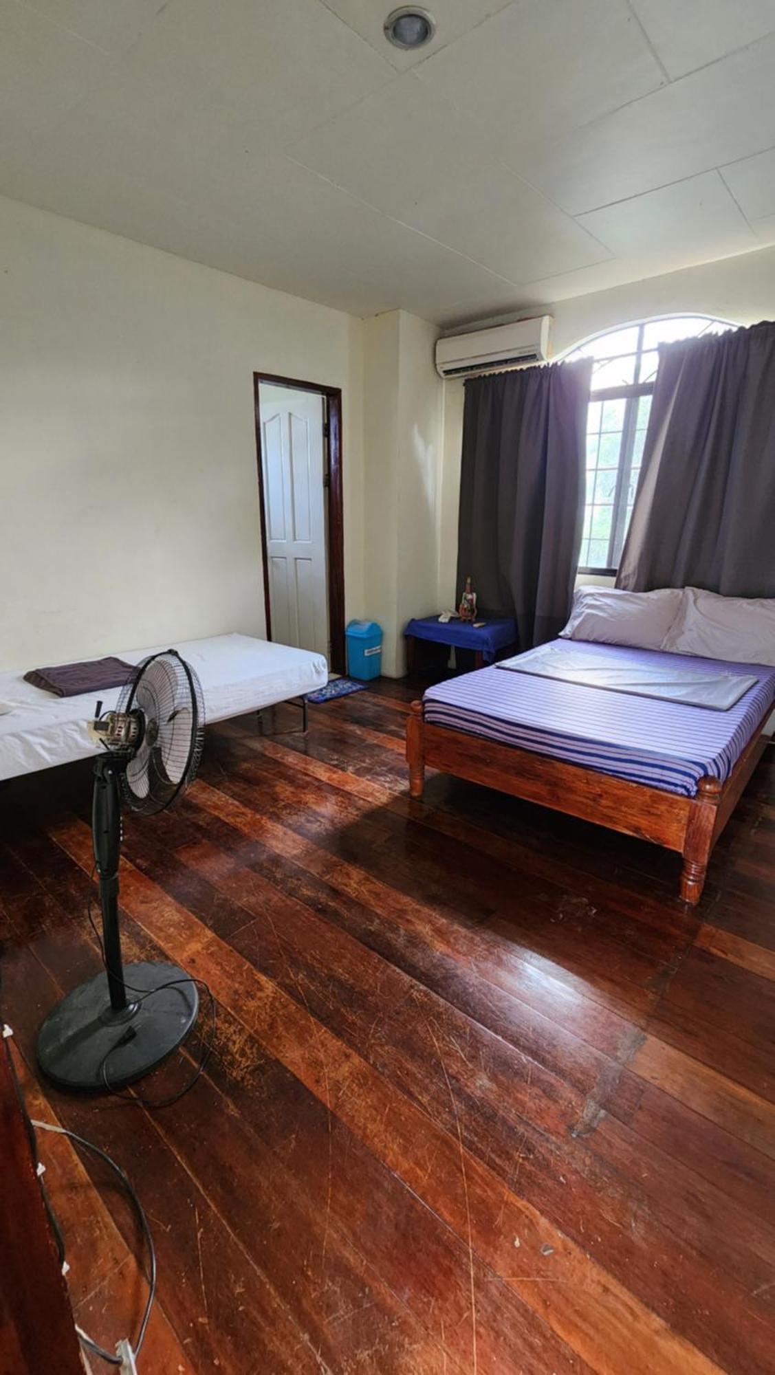 Screaming Gecko Hostel バスアンガ エクステリア 写真